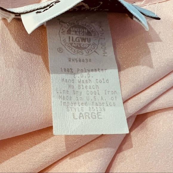 VALENTINO INTIMO For Saks Vintage Pink Satin Ribbon & Lace Detail Robe Size L - Picture 9 of 9